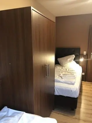 Tek Büyük Yataklı Oda, Ortak Banyo