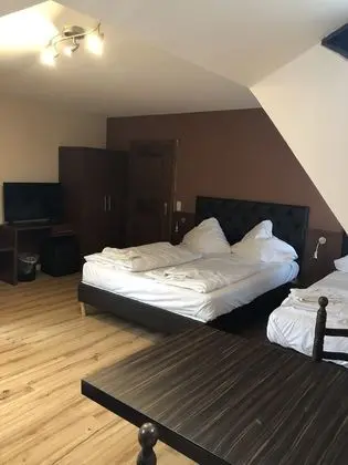 Tek Büyük Yataklı Oda, Ortak Banyo