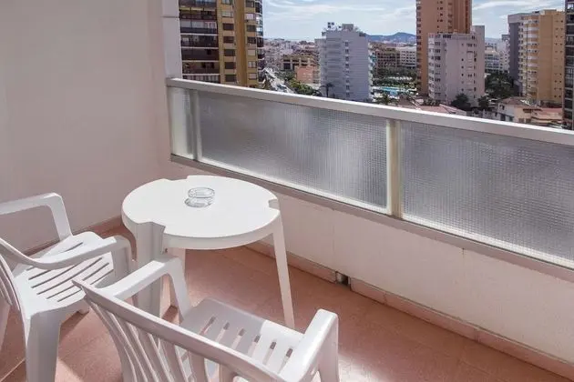 Tek Büyük Yataklı Oda, Teras, Şehir Manzaralı (2 Adults + 1 Child)