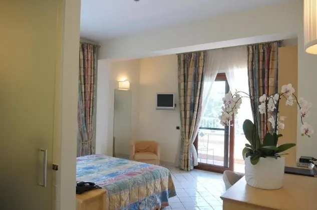 Superior Tek Büyük Yataklı Oda, Teras, Deniz Manzaralı