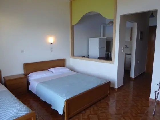 Stüdyo, Bahçe Manzaralı