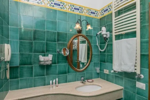 Superior Tek Büyük veya İki Ayrı Yataklı Oda, Teras, Deniz Manzaralı
