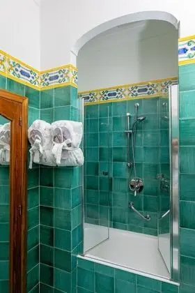 Superior Tek Büyük veya İki Ayrı Yataklı Oda, Teras, Deniz Manzaralı