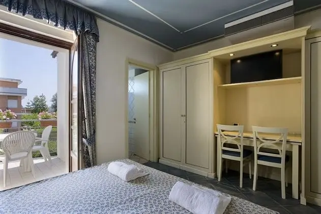 Classic Tek Büyük veya İki Ayrı Yataklı Oda