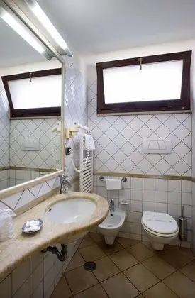 Classic Tek Büyük veya İki Ayrı Yataklı Oda