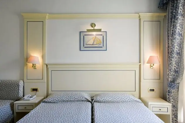 Classic Üç Kişilik Oda