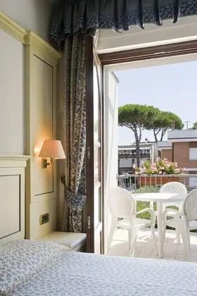 Classic Üç Kişilik Oda