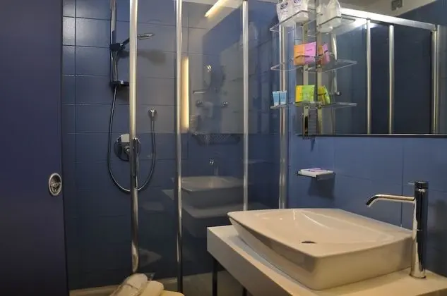 Standard Tek Büyük veya İki Ayrı Yataklı Oda, 1 Çift Kişilik veya 2 Tek Kişilik Yatak