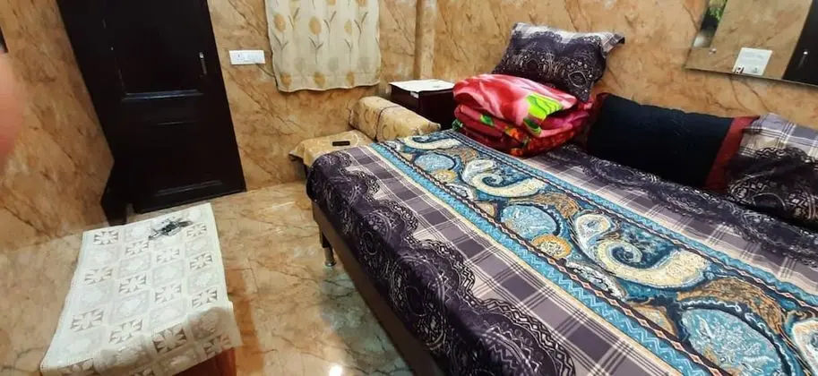 Oda, 1 Yatak Odası, Sigara İçilebilir, Buzdolabı