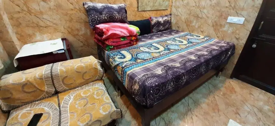 Oda, 1 Yatak Odası, Sigara İçilebilir, Buzdolabı