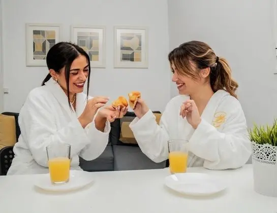 Apart Daire, 2 Yatak Odası, Balkon (II)