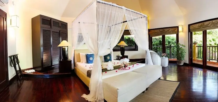 Luxury Garden View Bungalow