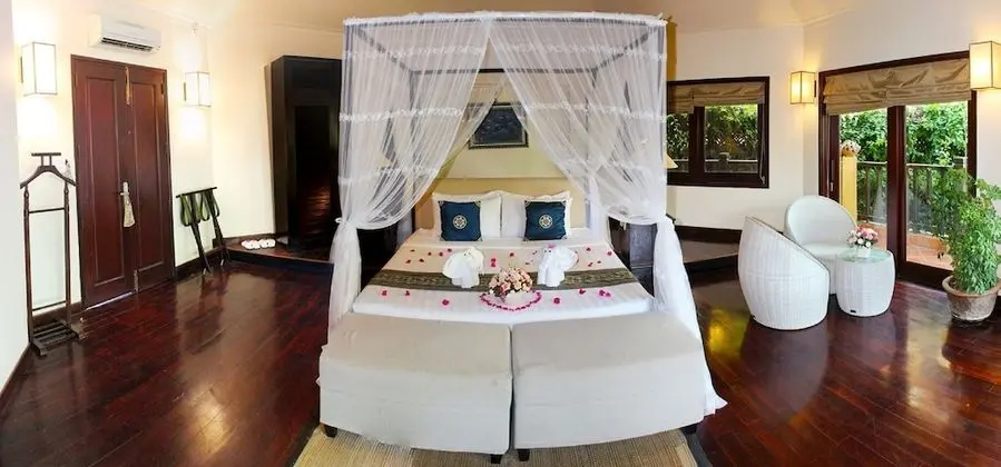 Luxury Garden View Bungalow