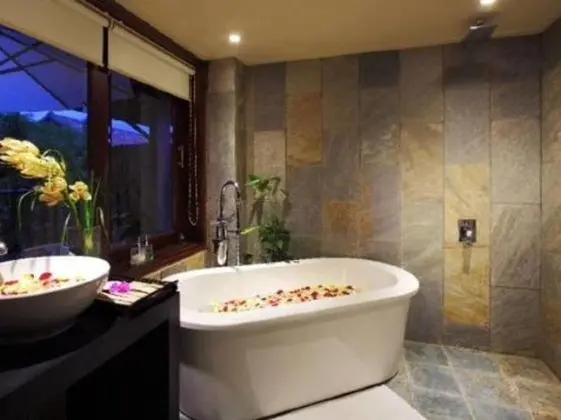 Luxury Garden View Bungalow