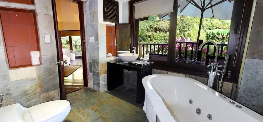 Luxury Garden View Bungalow