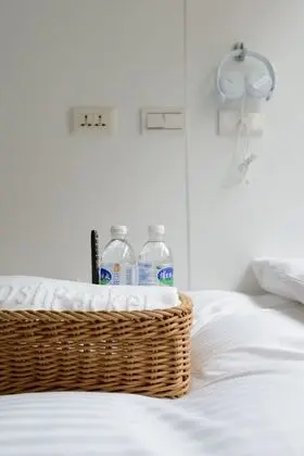 Tek Kişilik Oda, Ortak Banyo (No Window)