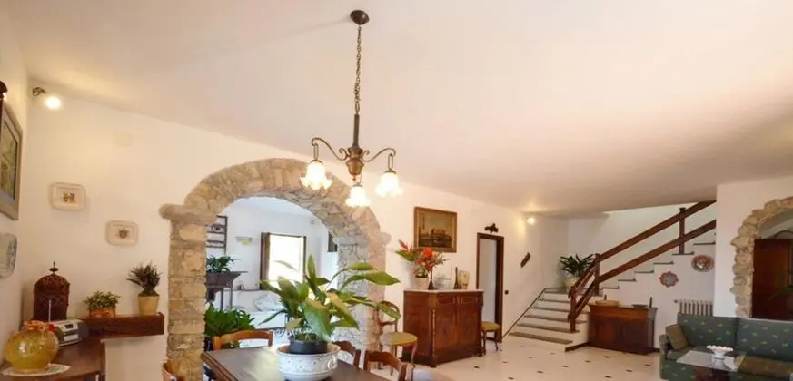 Villa, Sigara İçilebilir