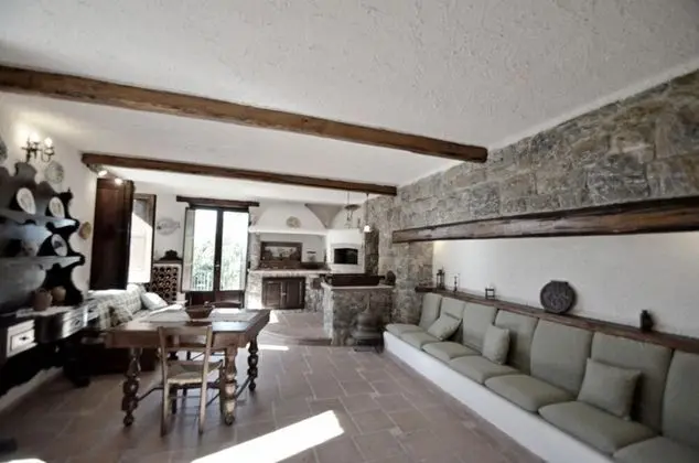 Villa, Sigara İçilebilir