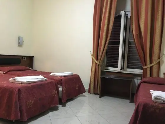 Standard Tek Büyük veya İki Ayrı Yataklı Oda, Özel Banyo