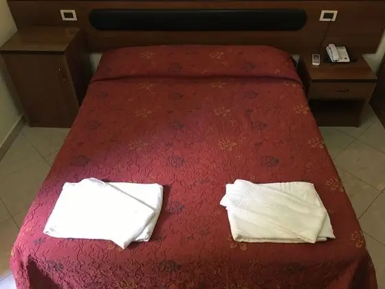 Standard Tek Büyük veya İki Ayrı Yataklı Oda, Özel Banyo