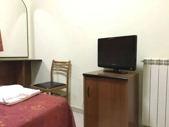 Standard Tek Büyük veya İki Ayrı Yataklı Oda, Özel Banyo