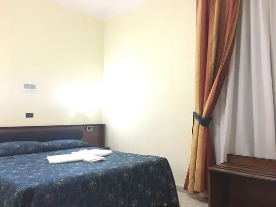 Standard Tek Büyük veya İki Ayrı Yataklı Oda, Özel Banyo