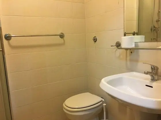 Standard Tek Büyük veya İki Ayrı Yataklı Oda, Özel Banyo