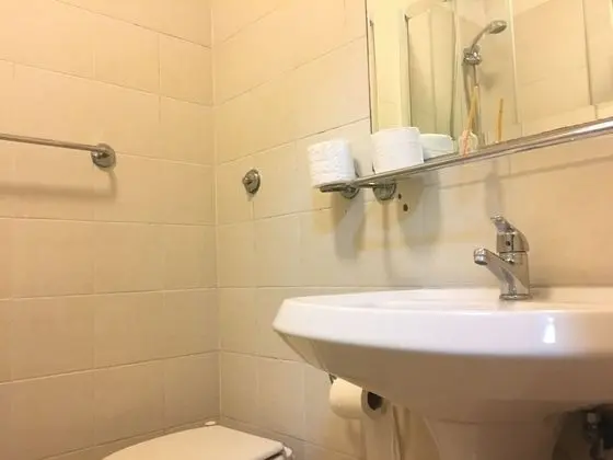 Standard Tek Büyük veya İki Ayrı Yataklı Oda, Özel Banyo