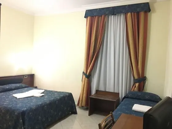 Standard Üç Kişilik Oda, Özel Banyo