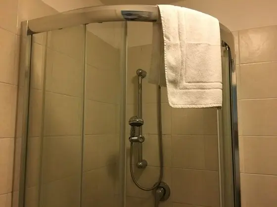 Standard Üç Kişilik Oda, Özel Banyo
