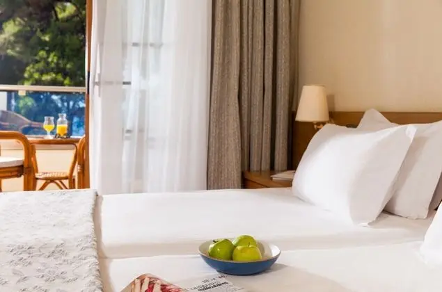 1 Çift Kişilik Veya 2 Tek Kişilik Yatak Sea View