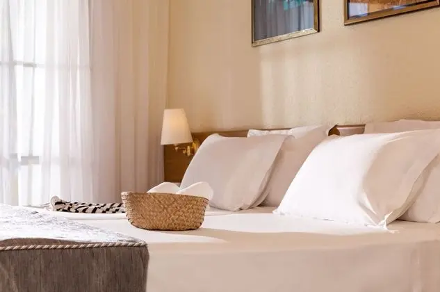 1 Çift Kişilik Veya 2 Tek Kişilik Yatak Sea View