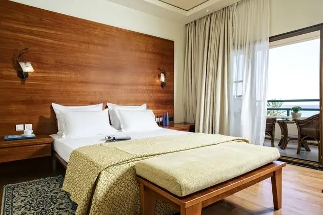 Suit Executive Sea View