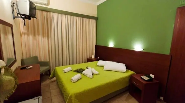 Comfort Tek Büyük veya İki Ayrı Yataklı Oda