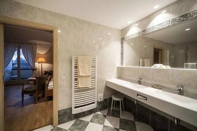 Classic Tek Büyük Yataklı Oda