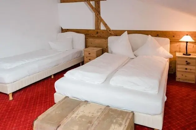 Büyük Yataklı Tek Kişilik Oda