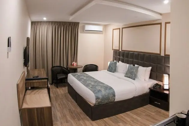 One Bedroom Apartment
