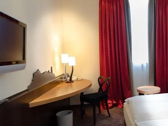 Superior Tek Büyük Yataklı Oda