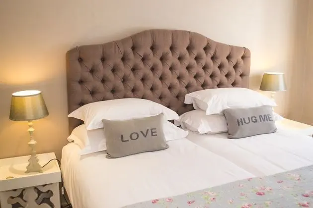 Classic Tek Büyük veya İki Ayrı Yataklı Oda