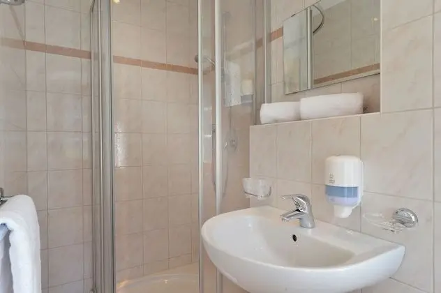 Üç Kişilik Oda (Mayrhofen)