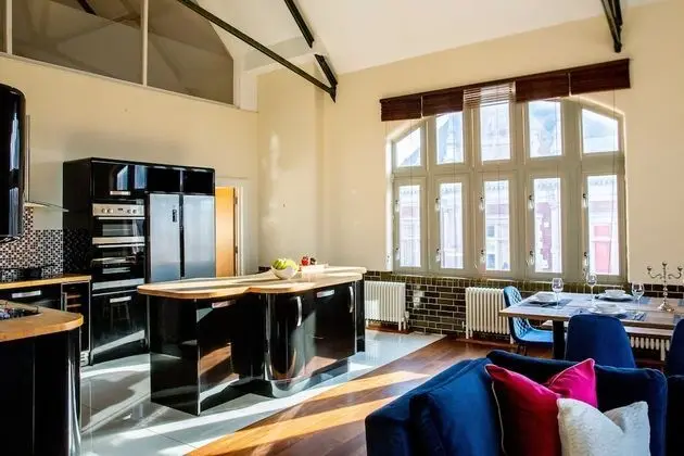 Premium Çatı Katı Süiti (Penthouse)