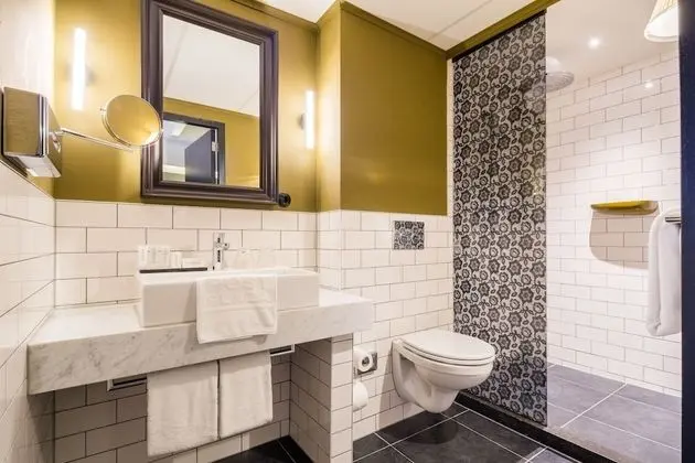 Comfort Tek Büyük Yataklı Oda