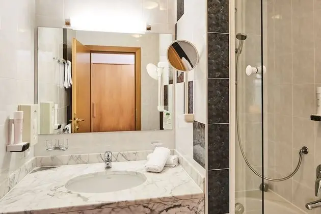 Tek Büyük Yataklı Oda, Balkon (Schloss Laudeck)
