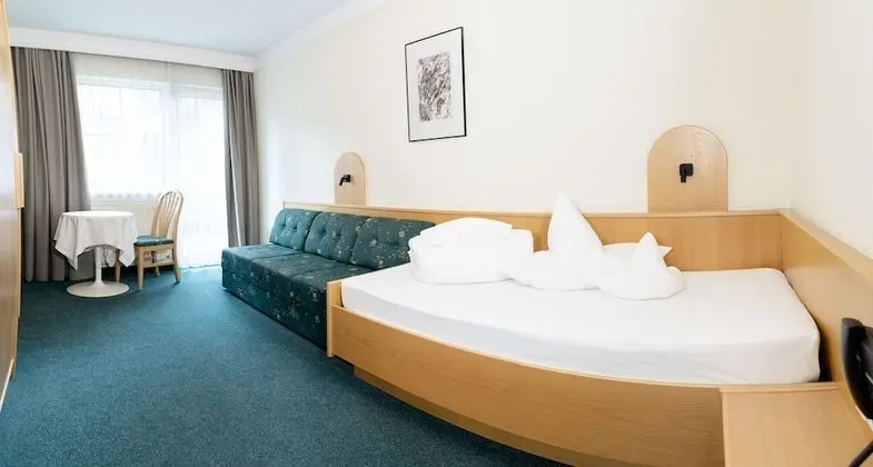Tek Kişilik Oda, Balkon, Dağ Manzaralı (Burgschrofen)