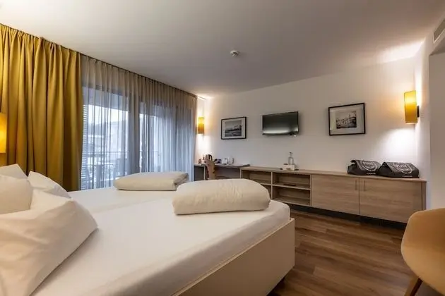Comfort Tek Büyük Yataklı Oda