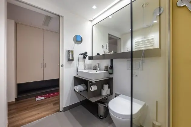 Comfort Tek Büyük Yataklı Oda