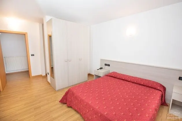 Superior Tek Büyük veya İki Ayrı Yataklı Oda