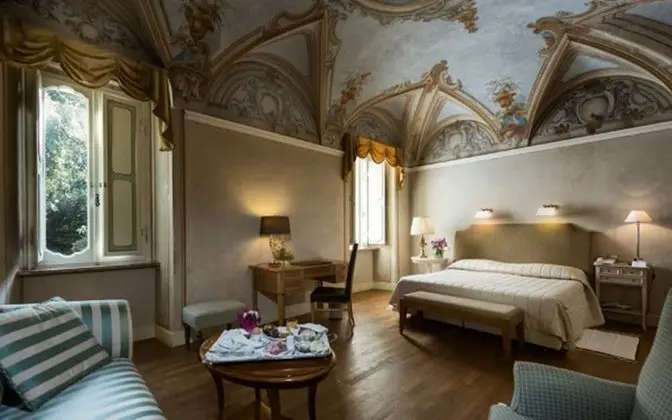 Historic Donini Junior Suite