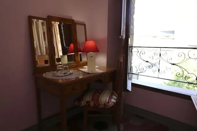 Standard Tek Büyük veya İki Ayrı Yataklı Oda, Ortak Banyo