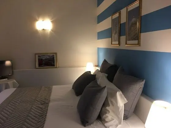 Classic Büyük Yataklı Tek Kişilik Oda